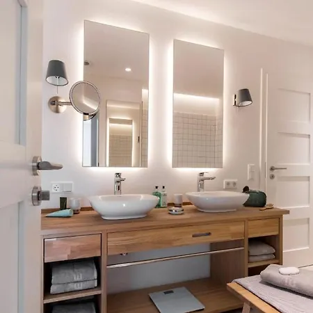 Reetdorf Geltinger Birk Atelierhaus Morsezeichen Nieby (Nieby, Schleswig-Flensburg)