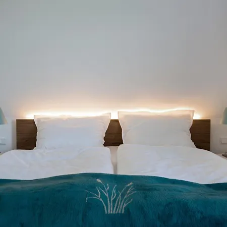 Reetdorf Geltinger Birk Atelierhaus Morsezeichen Feriehus *